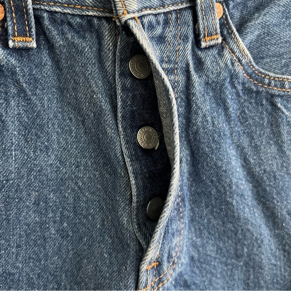 Levi’s 501 High Waisted Cut Off Jean Shorts Size 25 - Picture 4 of 6
